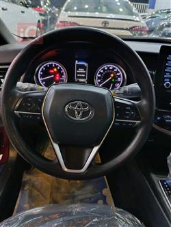 تۆیۆتا کامری